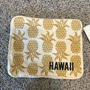 Hawaii Pineapple Cosmetic Bag - Cream and Gold